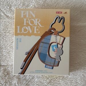 Letter J Pop Mart Pin for Love Letter Pendant Blind Box labubu